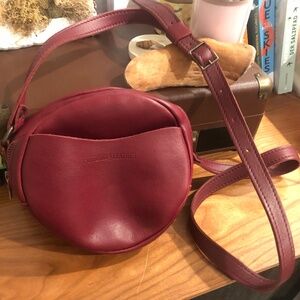 Portland Leather crossbody purse—round